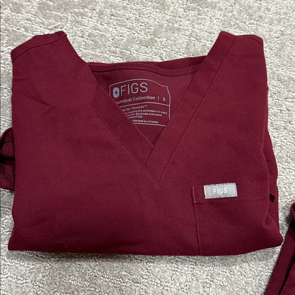 FIGS Burgundy Maroon Scrubs Set SMALL - Picture 2 of 5